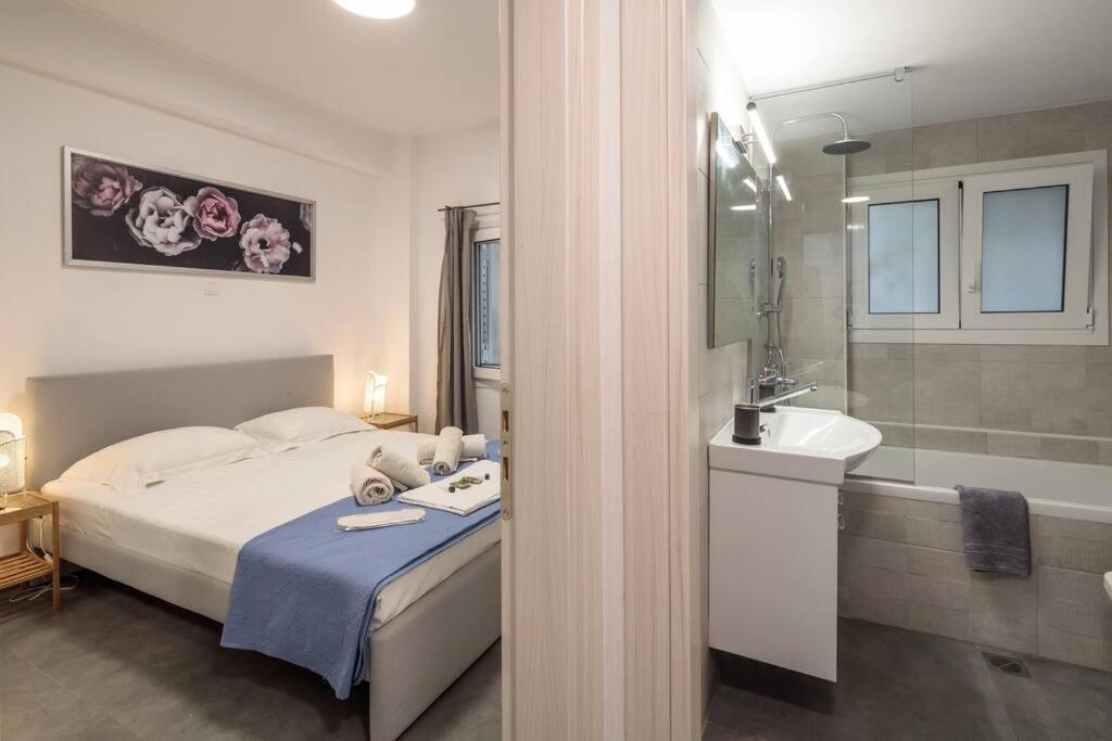 Hilton Area Brand New Comfortable Apartment Athen Exterior foto
